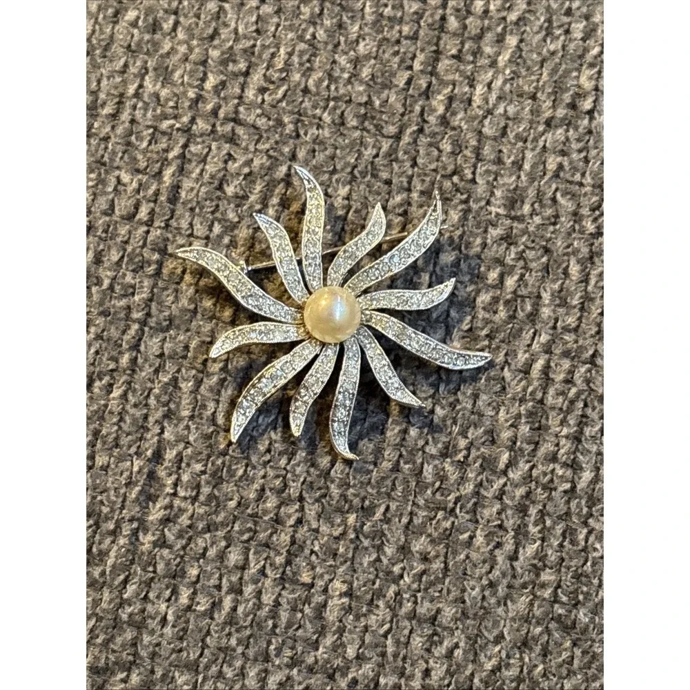 Vintage Faux Pearl Rhinestone Starburst Brooch Pin